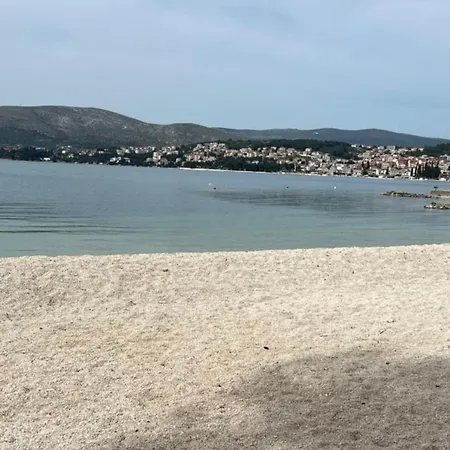 Antonija In Okrug Gornji Trogir
